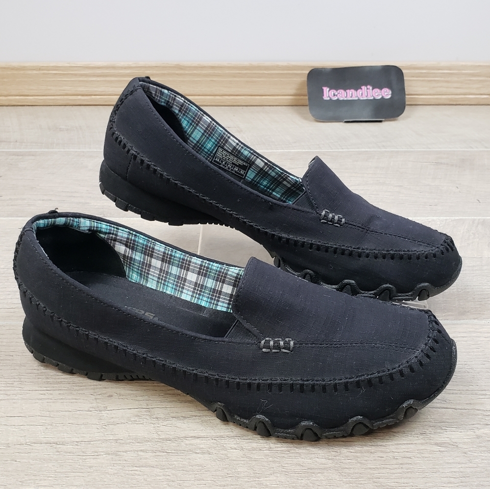 Skechers Relaxed Fit Cross Walk  10.5 - 11 run big